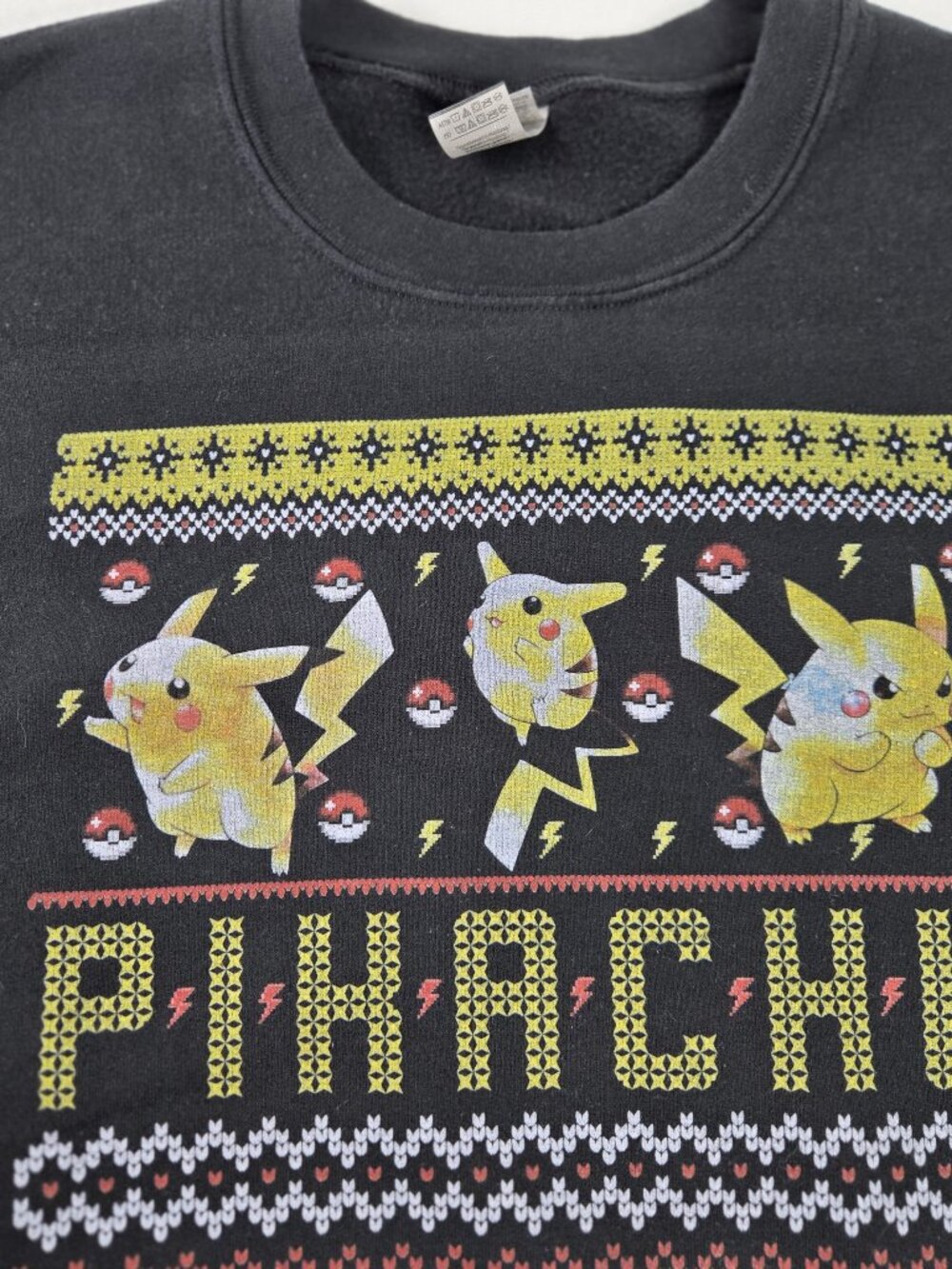 Pikachu Graphic Sweatshirt Size M